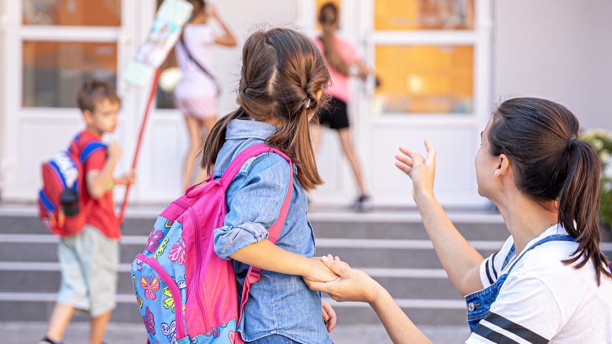 Hal yang dilakukan orang tua saat anak mulai menginjak usia sekolah