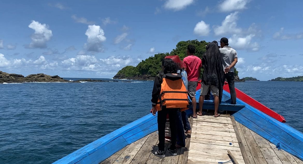 Pemkab Trenggalek ajukan keberangkatan soal 13 pulau yang jadi polemik dengan Tulungagung.