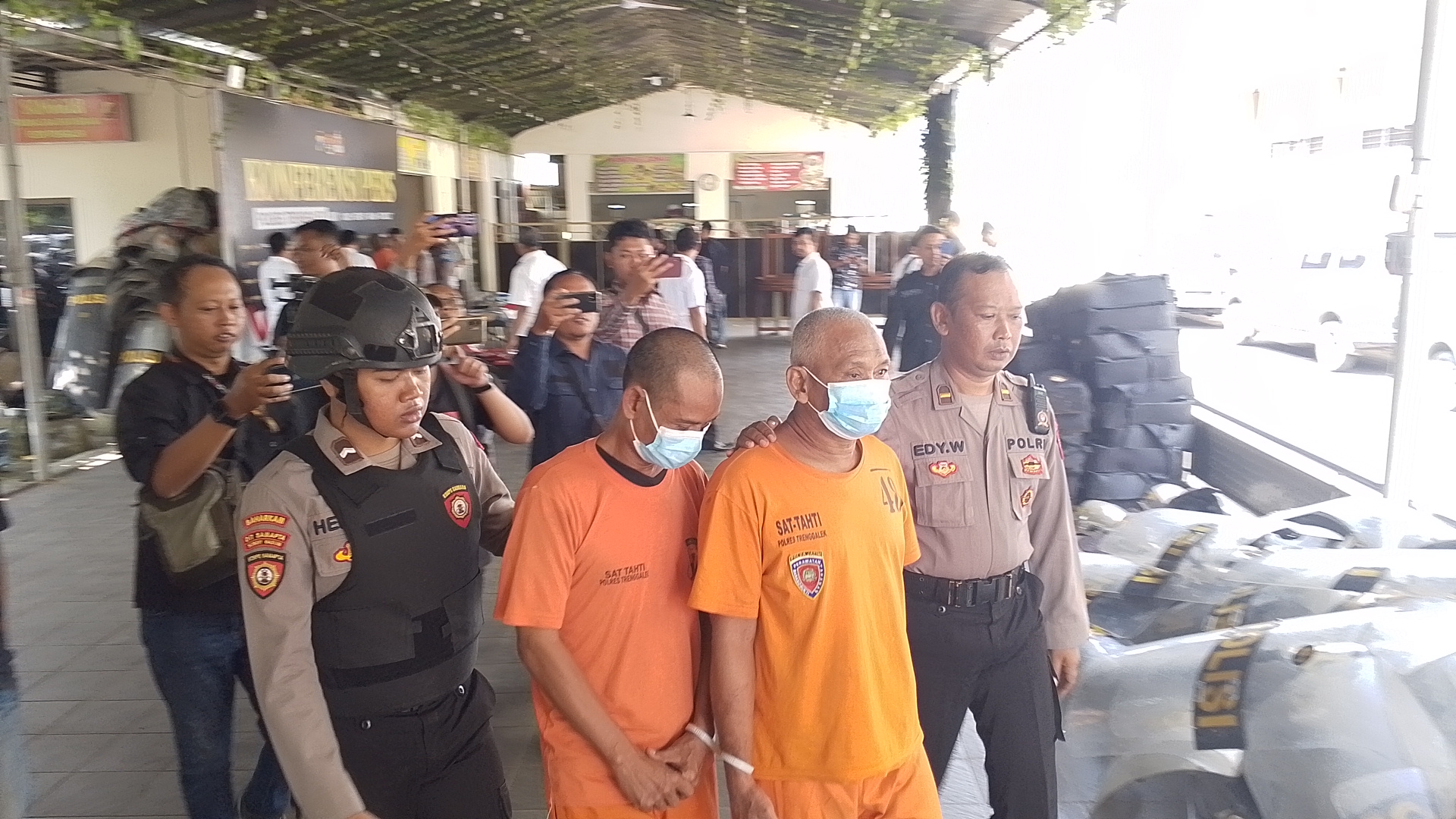 Dua residivis asal Surabaya ditangkap pihak kepolisian usai curi motor di Trenggalek.