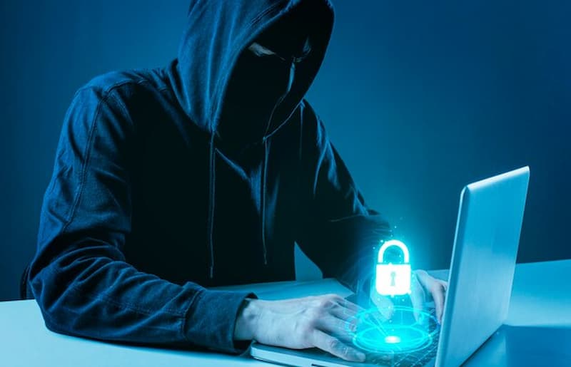 Domain website bisa direbut tanpa perlawanan jika hukum tidak hadir melindungi.