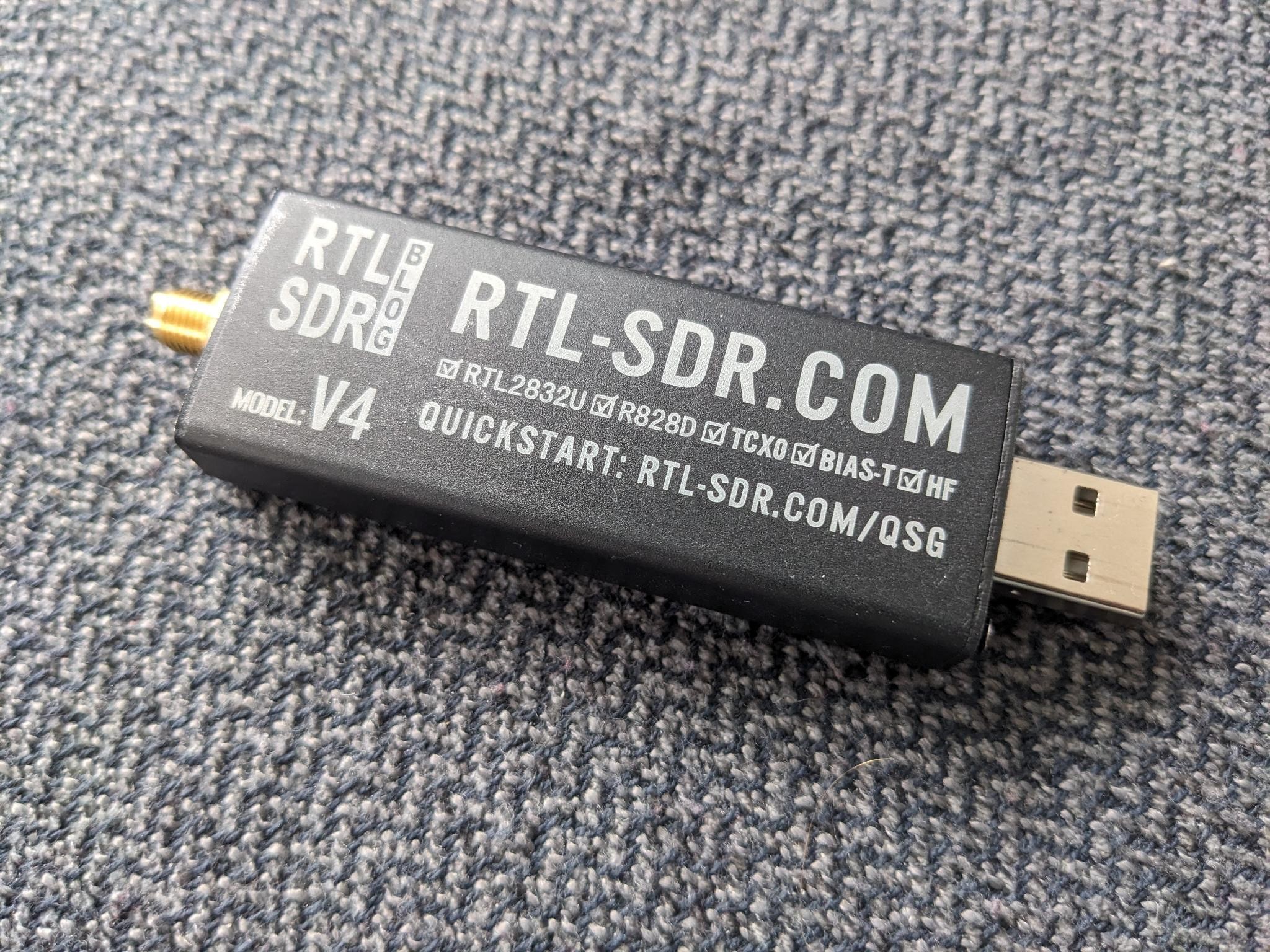 Menyadap sinyal digital dari udara hanya dengan dongle Rp100 ribuan.