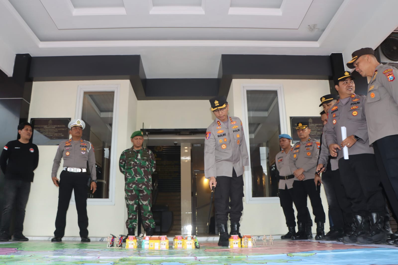 Kapolres Trenggalek memaparkan pola pengamanan pengesahan warga baru PSHT