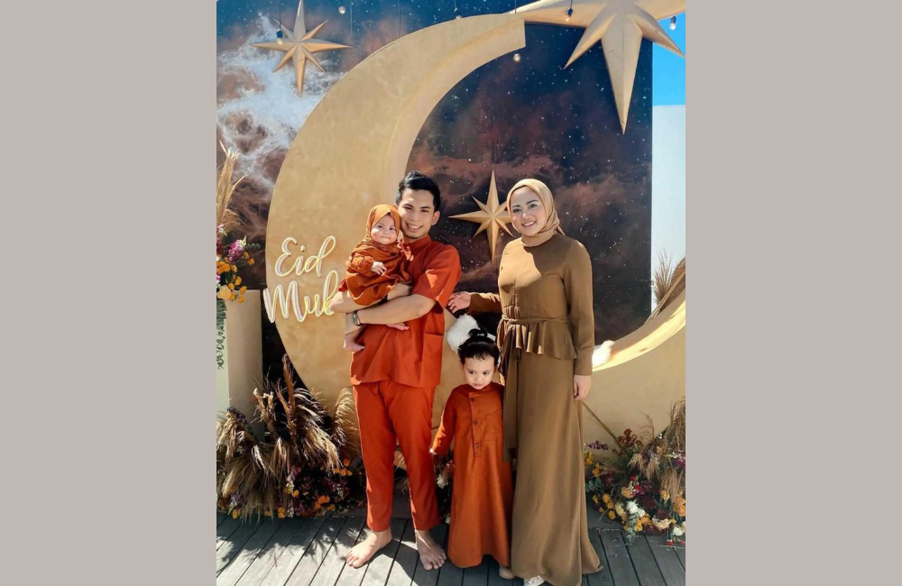 Meskipun perceraiannya dengan Niko Al Hakim (Okin) melibatkan perasaan terluka akibat perselingkuhan, Rachel Vennya tampaknya telah mencapai titik di mana ia bisa tertawa dan merespons dengan santai k