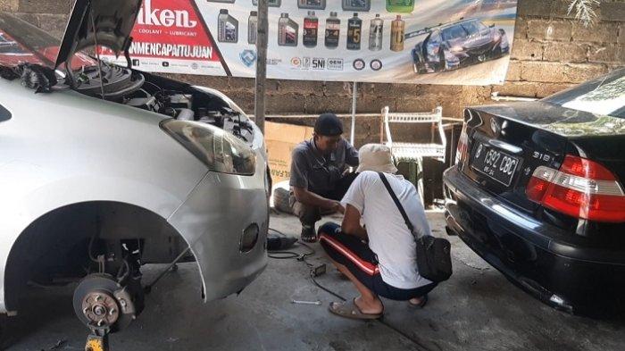 Servis mobil dibengkel biasa memang murah tapi ada hal yang perlu diperhatikan