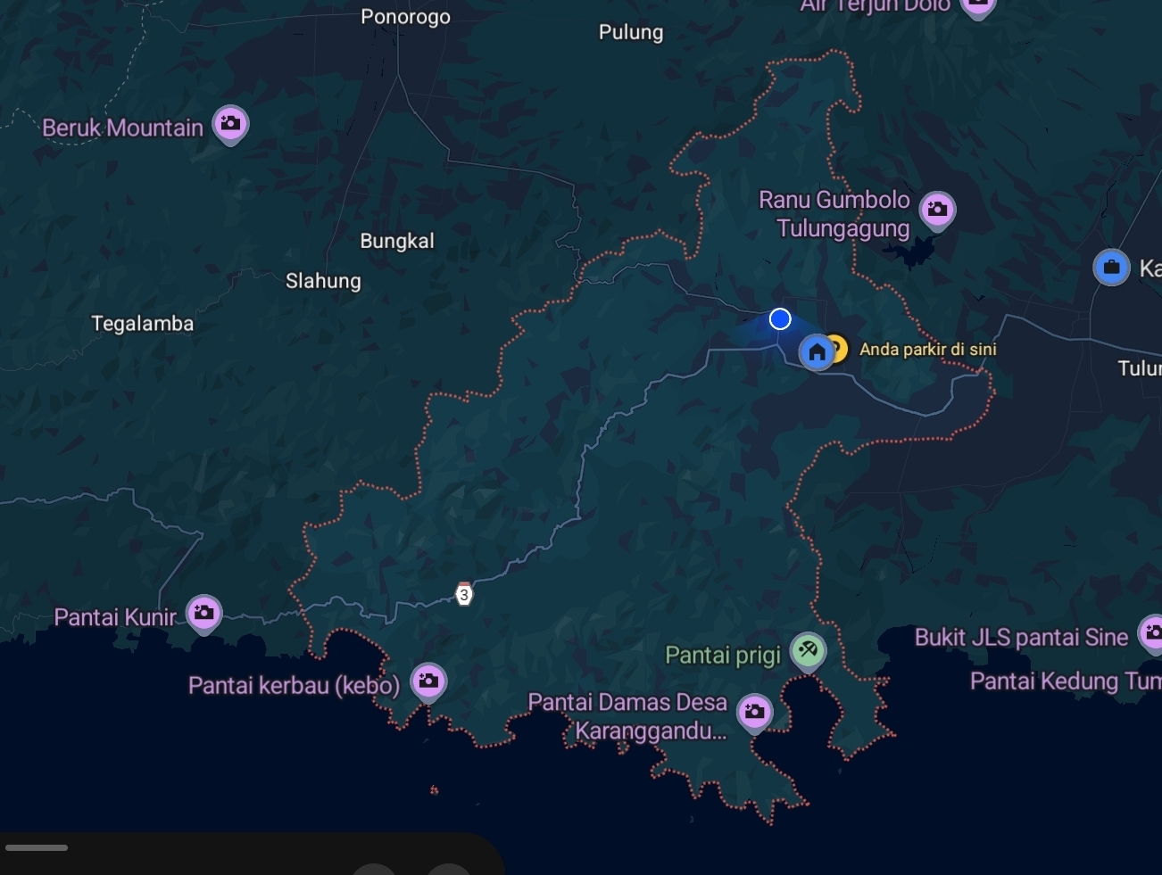 Peta Kabupaten Trenggalek yang terbagi menjadi 14 kecamatan.