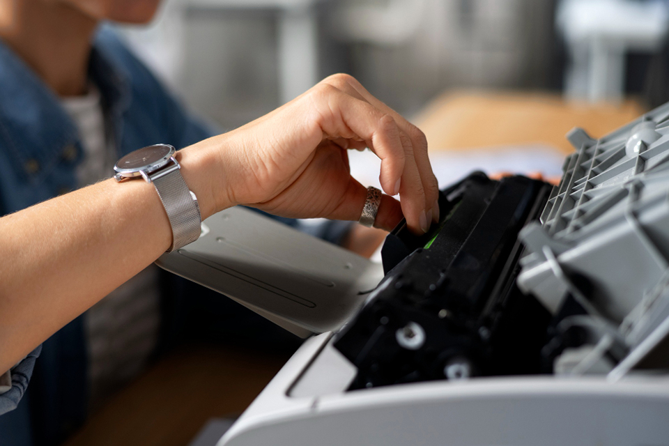 Printer dot matrix belum pensiun.