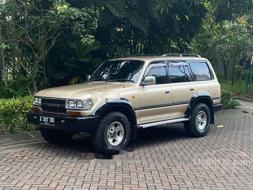 Toyota land cruiser mobil tahun lama tapi harga masih tinggi dan stabil