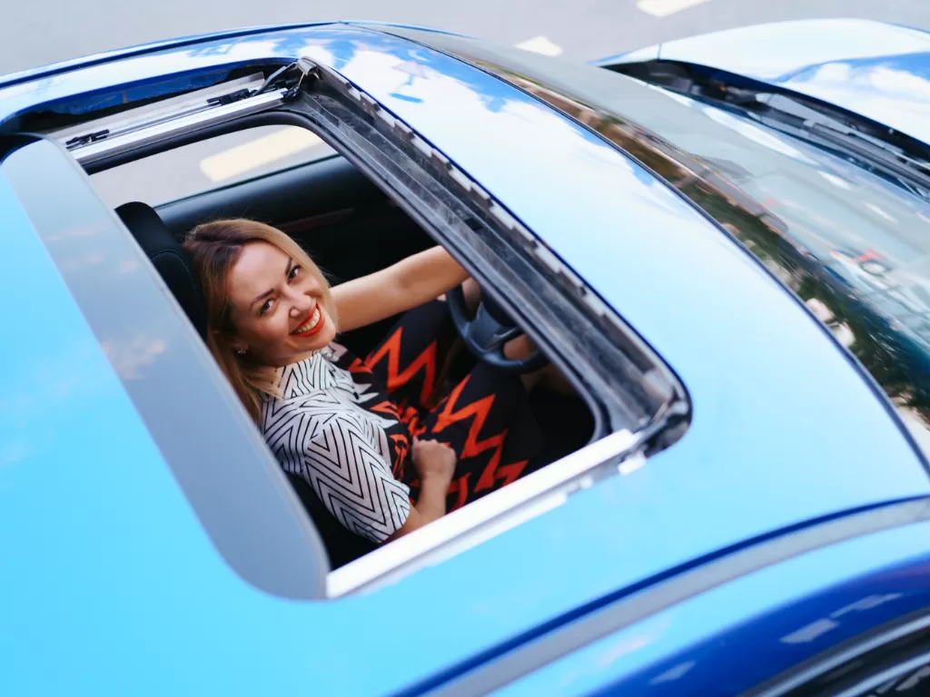 Mobil murah 100 jutaan dengan panoramic roof bagus