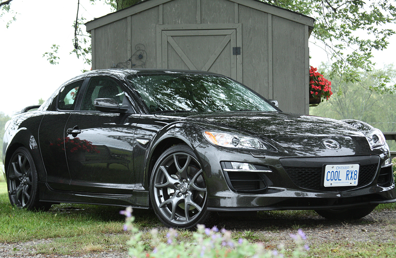 Mazda RX-8 mobil dengan desain bagus sporty mewah