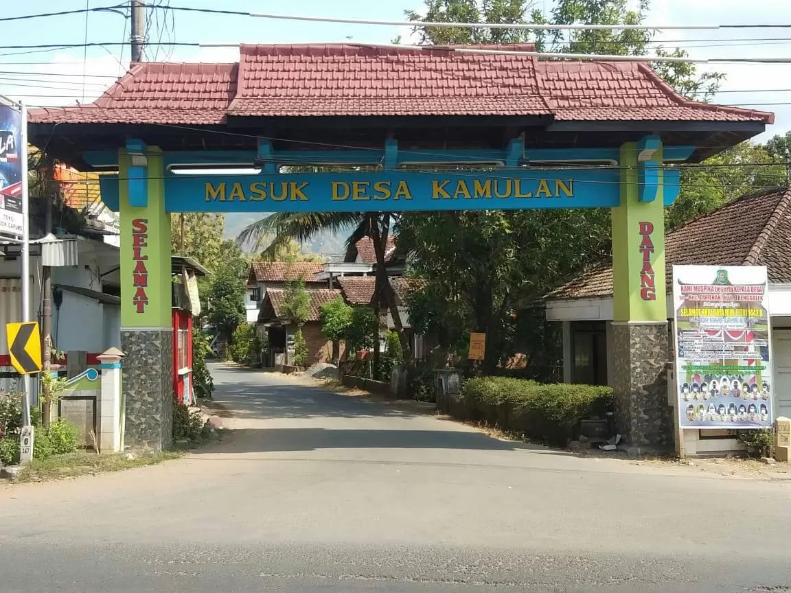 Desa kamulan merupakan salah satu desa tertua di kabupaten Trenggalek