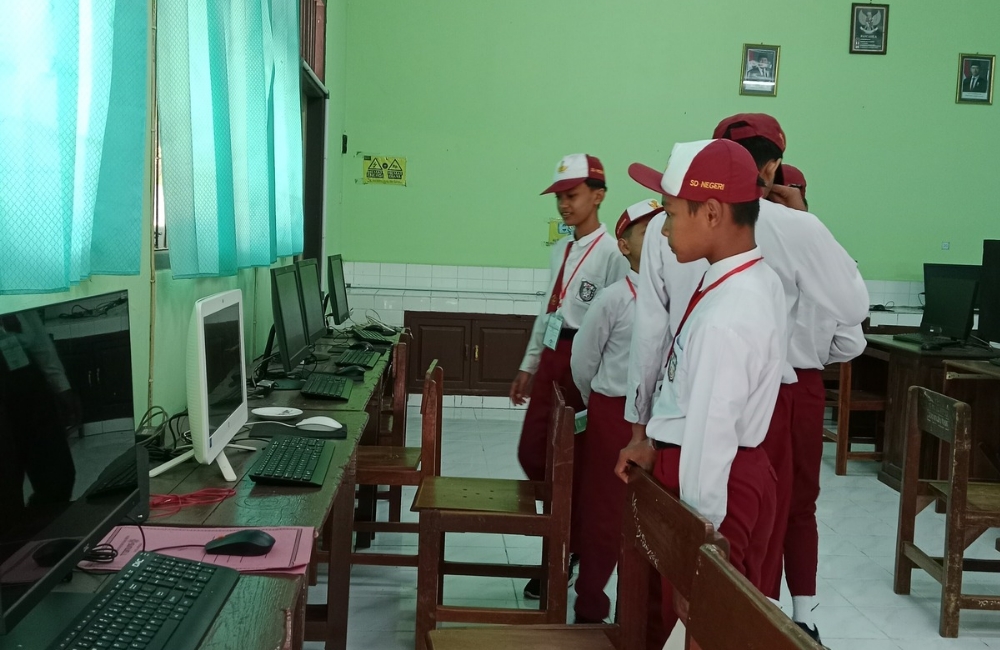 Siswa Murid Baru mengikuti MPLS yang dilaksanakan di sekolah