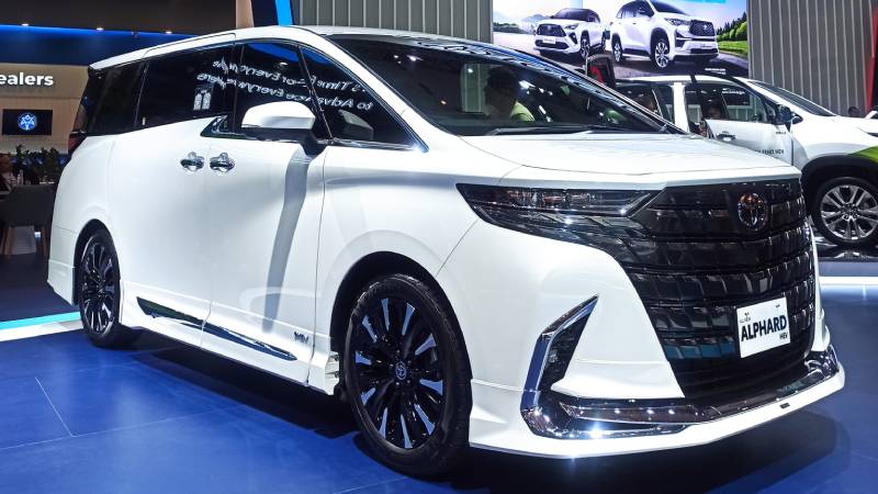 Mengulik fitur kenyamanan di mobil alphard sensasi menjadi penumpang