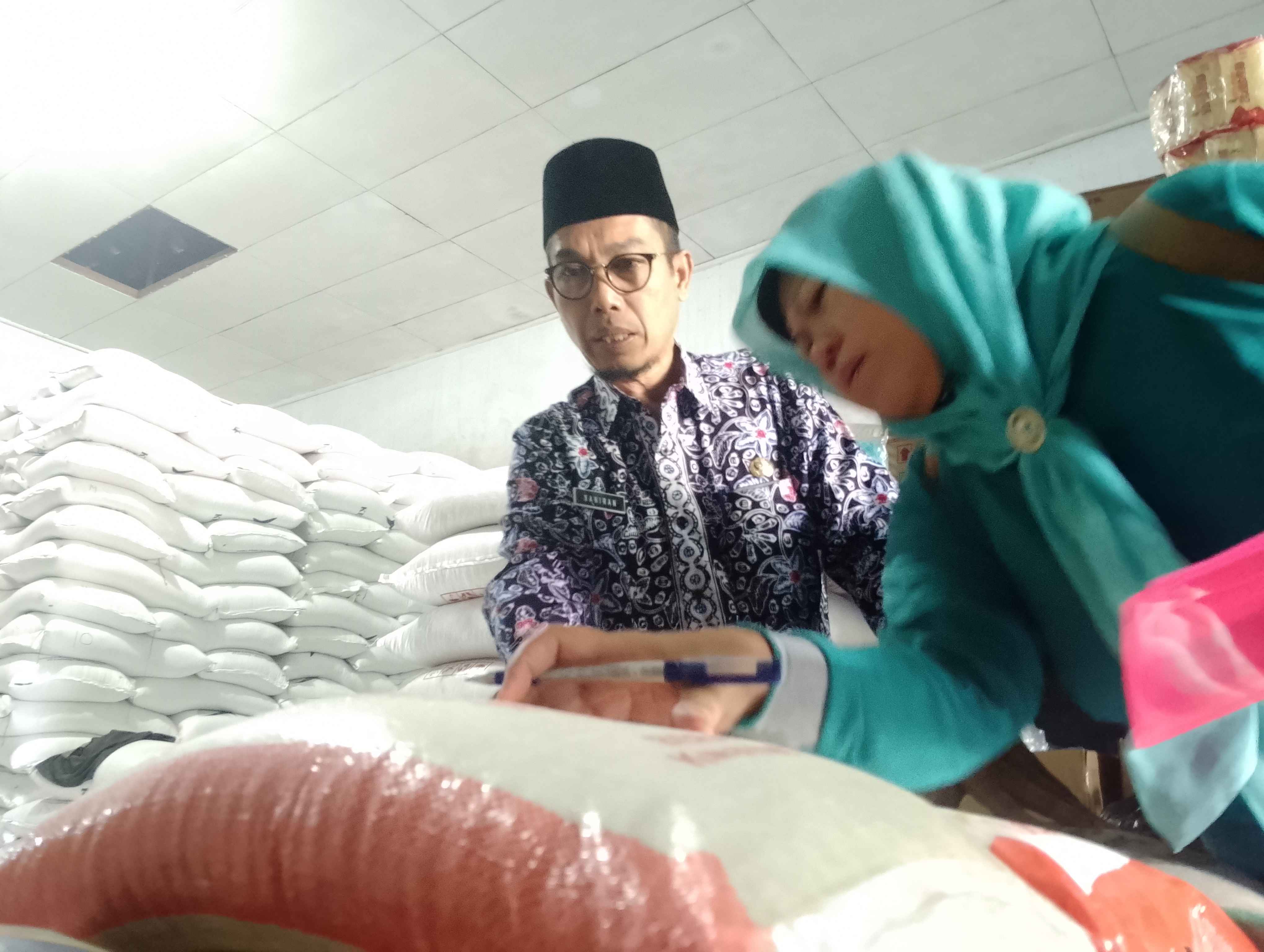 Sidak beras oplosan di Trenggalek