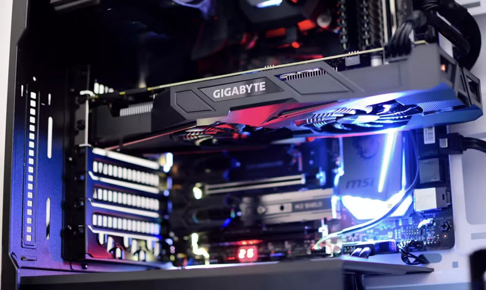 kartu grafis atau GPU yg terpasang di PC.