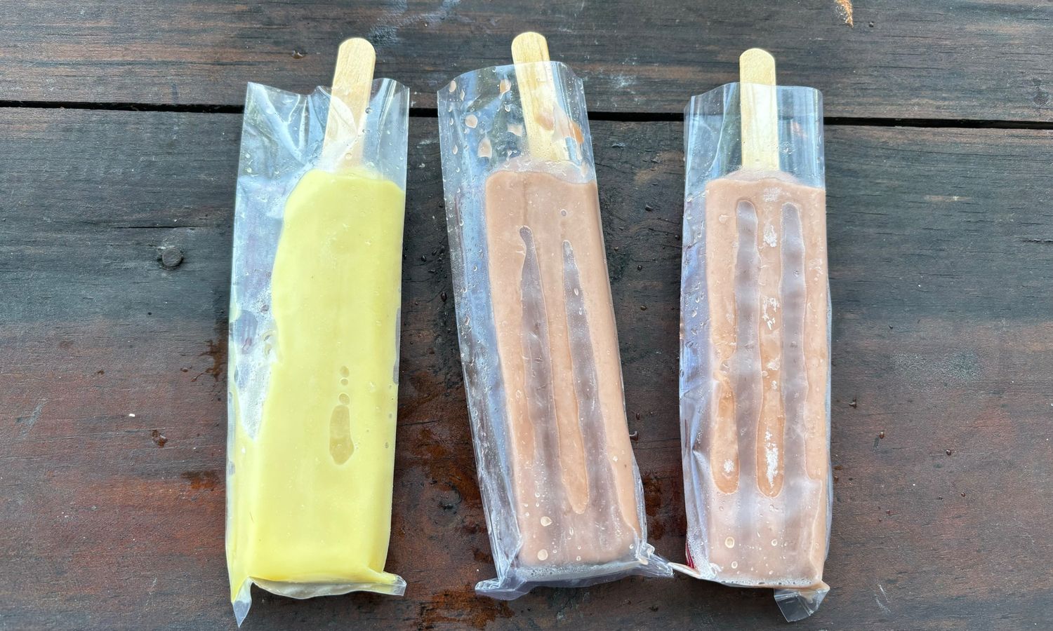 Kenangan manis masa kecil, es drop yang menyegarkan, tetap jadi favorit sejati!
