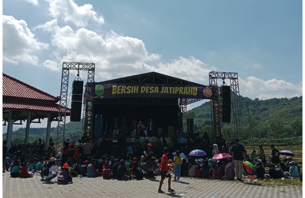 Suasana acara bersih desa jatiprahu