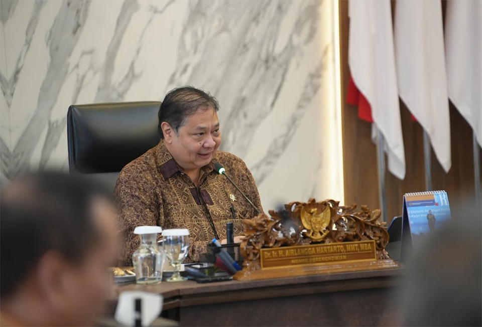 Program stimulus ekonomi yang diinstruksikan Presiden Republik Indonesia Prabowo Subianto dan diumumkan hari ini oleh Menteri Koordinator Bidang Perekonomian Airlangga Hartarto.