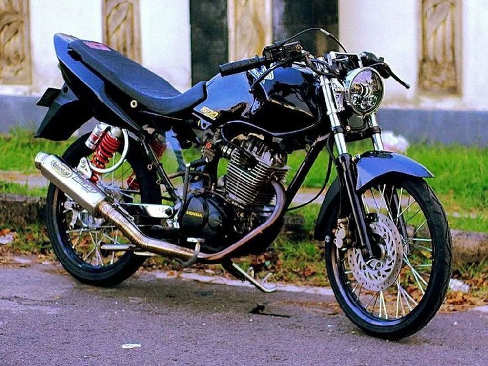 Motor dengan ciri khas bernama herex modifikasi anak muda kaum gen z