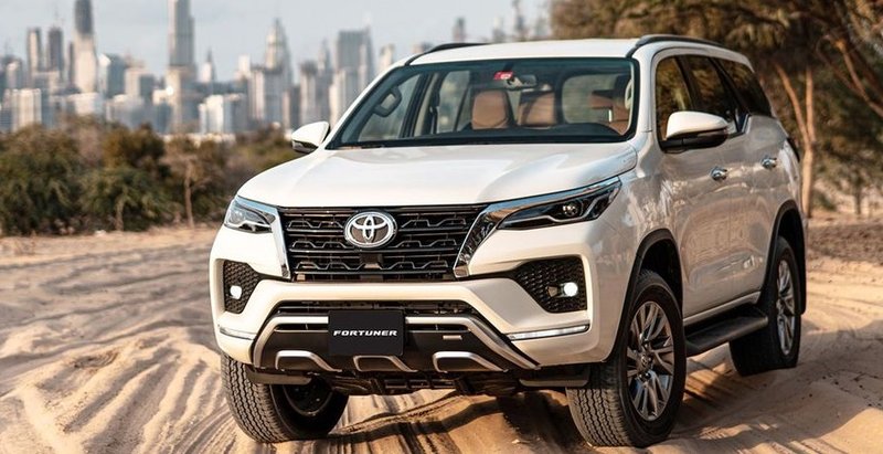 Toyota fortuner mobil dengan suspensi ternyaman tahan terhadap goncangan jalan berlubang