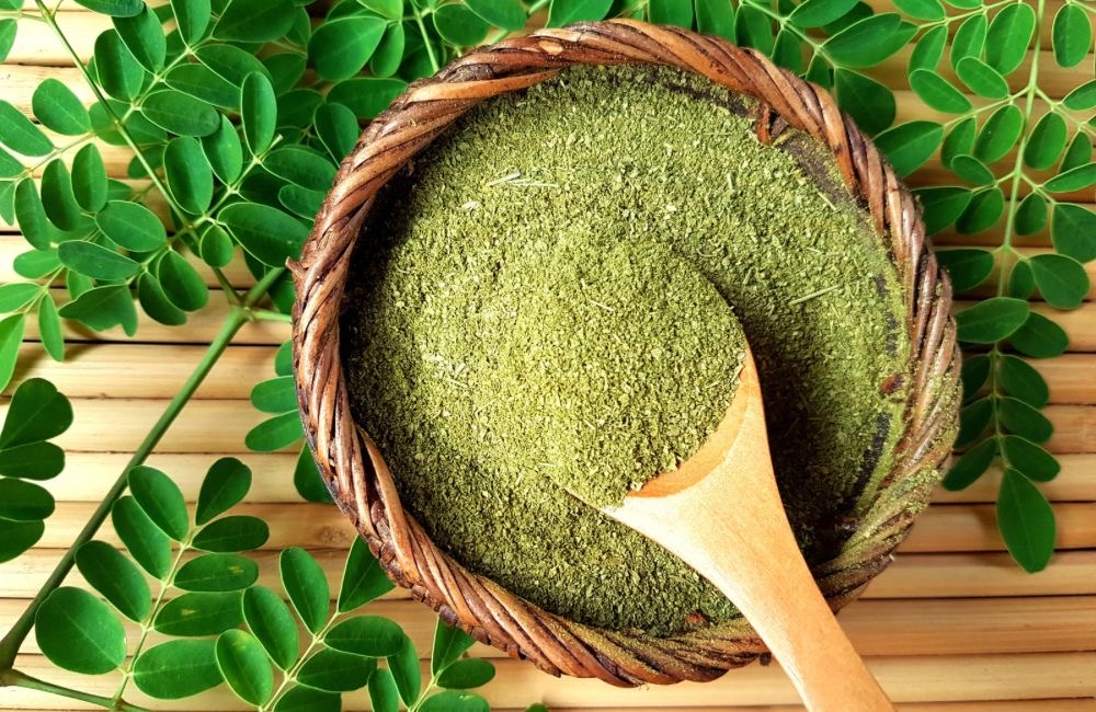 Daun kelor: Rahasia alami untuk kulit sehat, bebas jerawat, dan awet muda