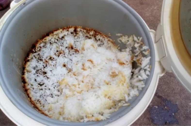 Nasi gosong bukan sekadar masalah teknis.