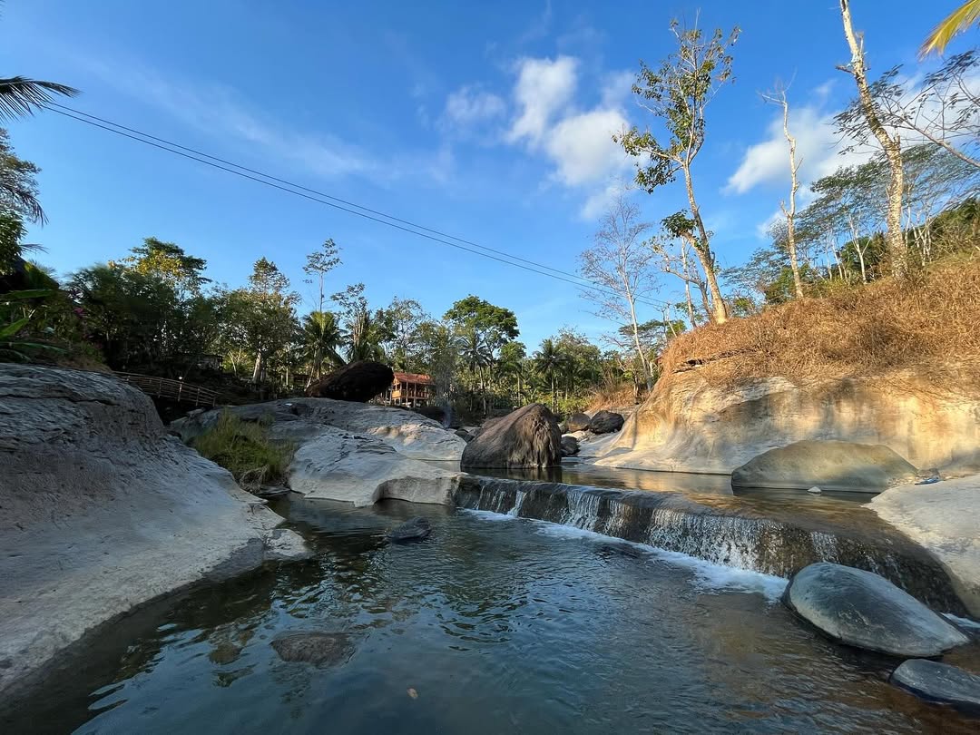 Watu Kandang (Gambar: Instagram @desawisatapandean)