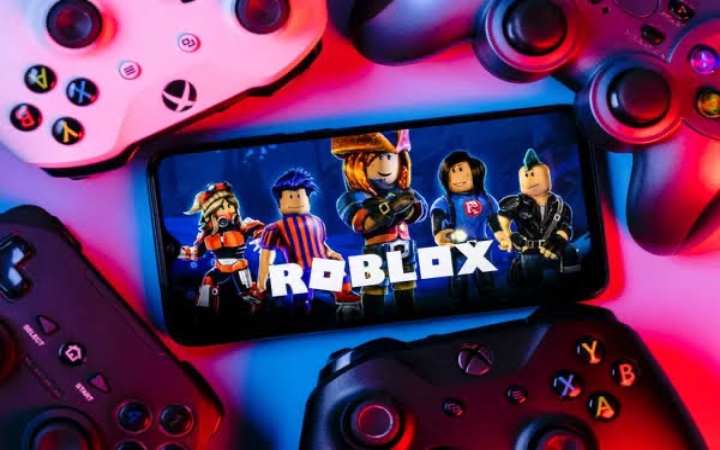 Game Roblox tetap digemari anak-anak meski menuai kontroversi sehingga orang tua perlu lebih aktif dalam mengawasi penggunaannya.