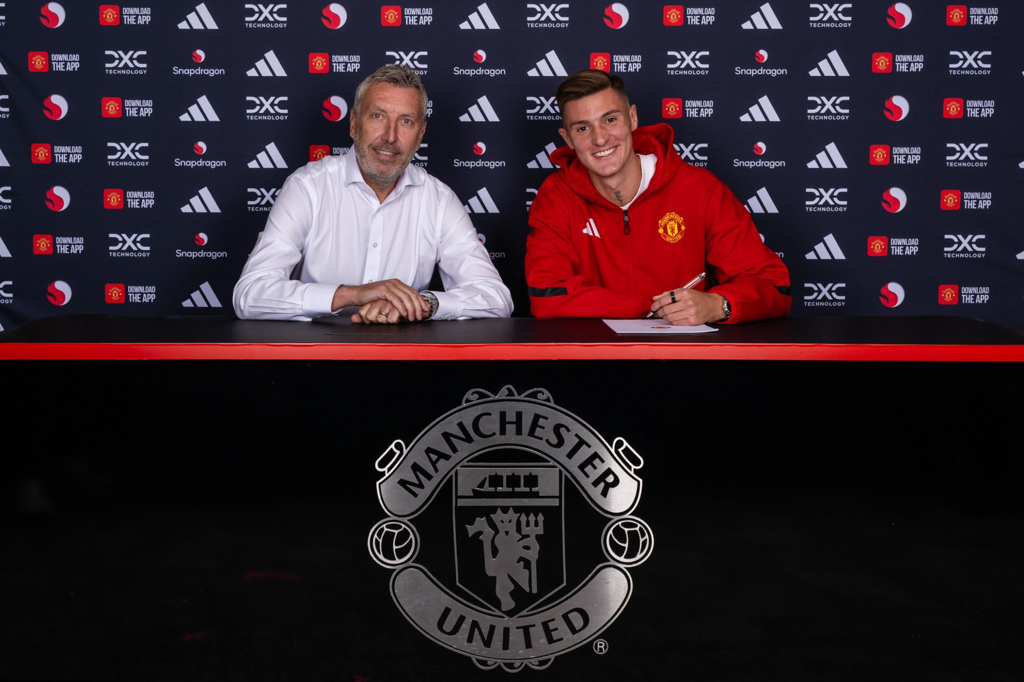 Sesko dinilai lebih cocok untuk Manchester United daripada Hojlund