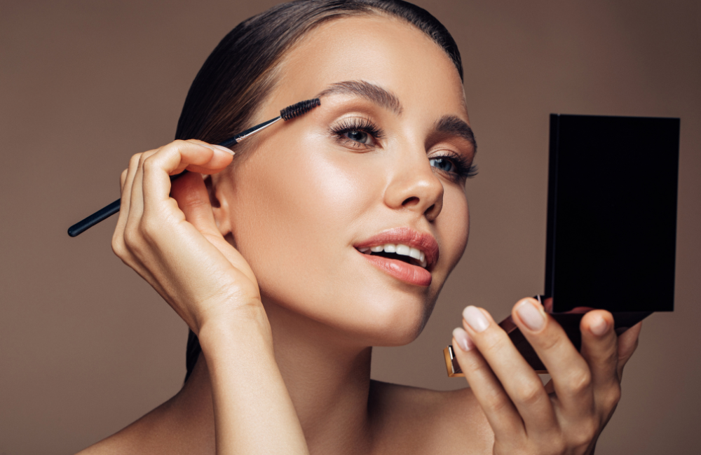 Mengikuti panduan ini akan membuat hasil makeup tidak hanya indah tetapi juga sehat untuk kulit Anda.
