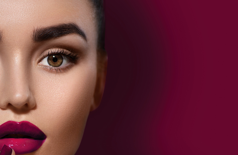 Dengan rutinitas ini, makeup akan tetap rapi meski terpapar panas sepanjang hari.