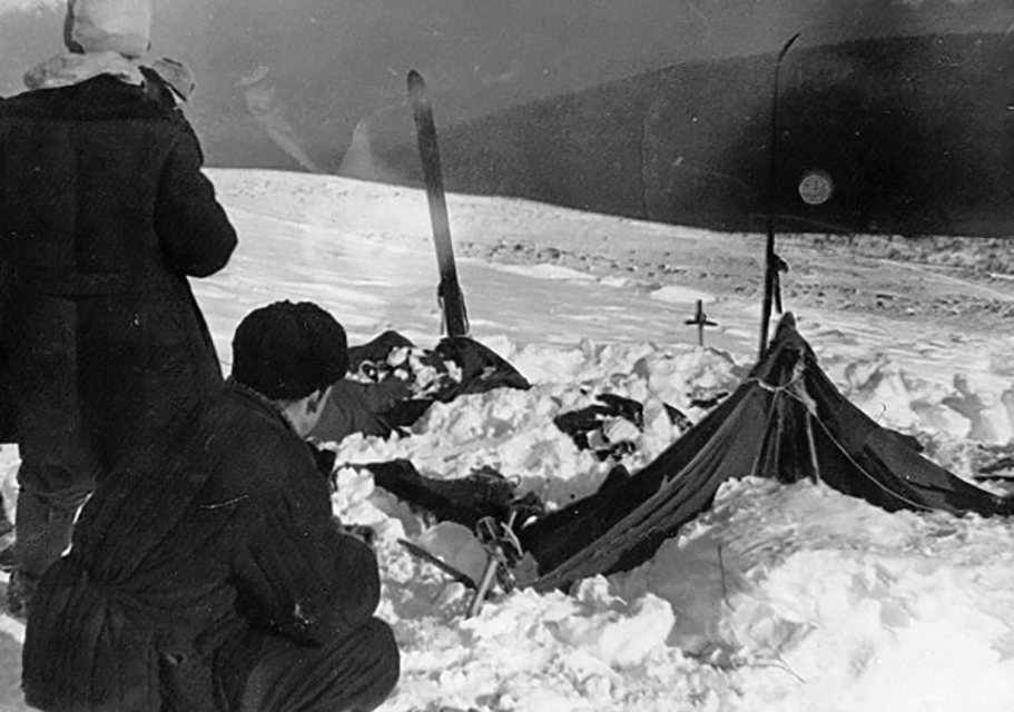 Kasus Dyatlov Pass 1959, sembilan pendaki tewas mengenaskan, hingga kini tak ada jawaban pasti.