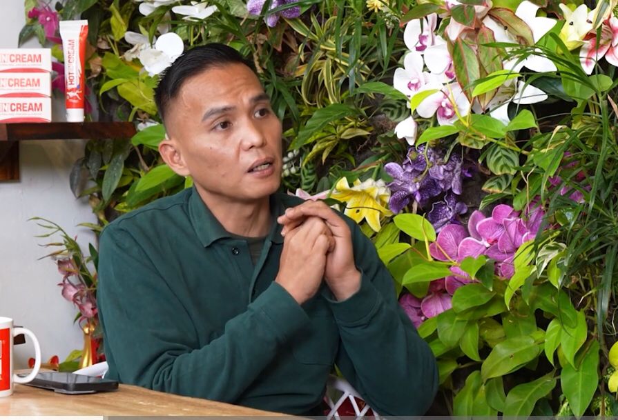 Hard Gumay saat hadir di podcast Denny Sumargo membicarakan ramalan tentang artis berinisial P.