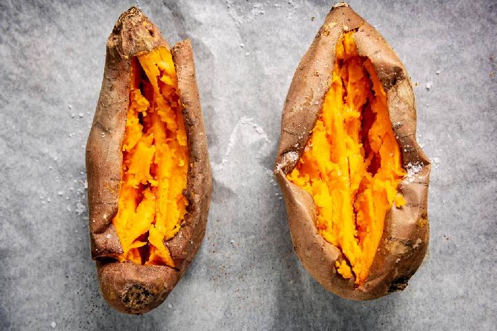 Manfaat ubi madu buat pengganti karbohidrat saat diet dan membuat kenyang lebih lama
