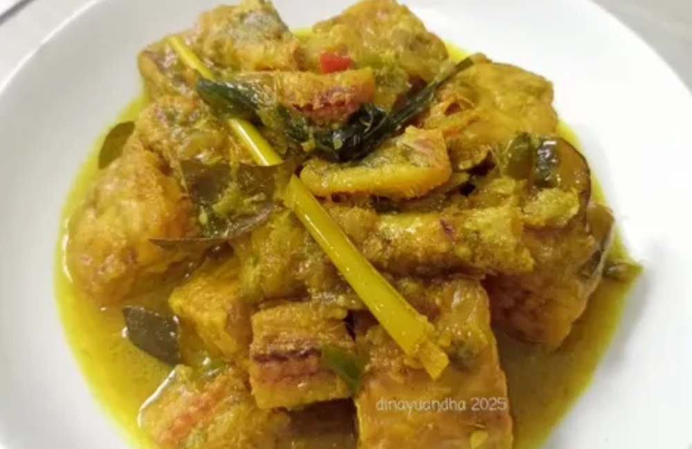 Pangek Ikan Gabus Asin gurih pedas, kuah santan kental bikin nasi cepat habis!