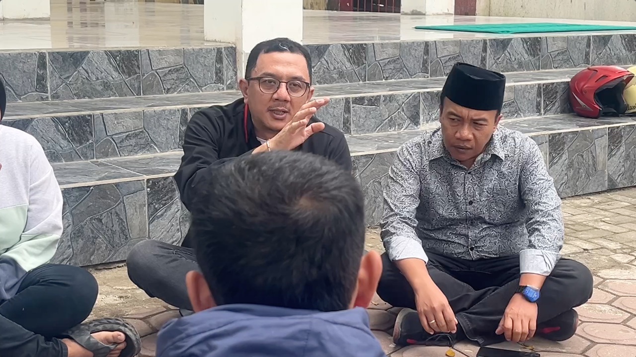 Wakil Ketua DPRD Jatim ketika melakukan identofikasi di SMAN 1 Kampak