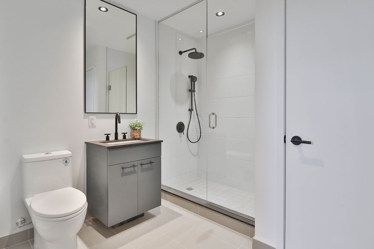 Bau pengap kamar mandi setelah digunakan begini  solusinya