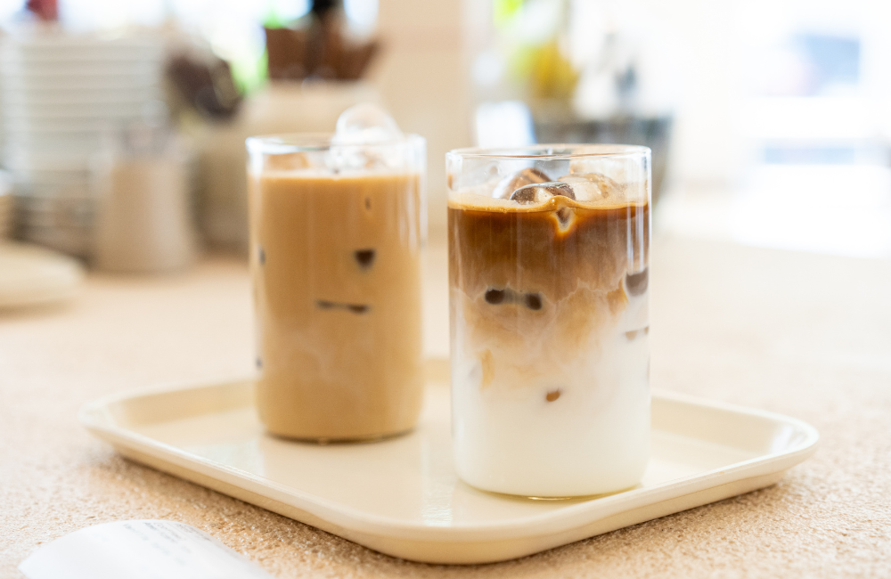 Dalam beberapa tahun terakhir, es kopi susu gula aren menjadi minuman yang sangat populer di Indonesia termasuk di Trenggalek.
