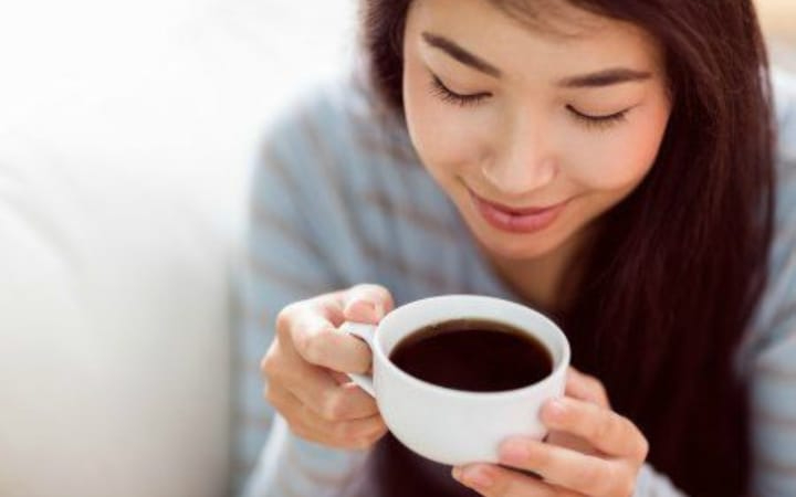 Bagi sebagian orang, pagi tanpa kopi rasanya kurang lengkap. Sebab ada manfaat nakal dirasakan.