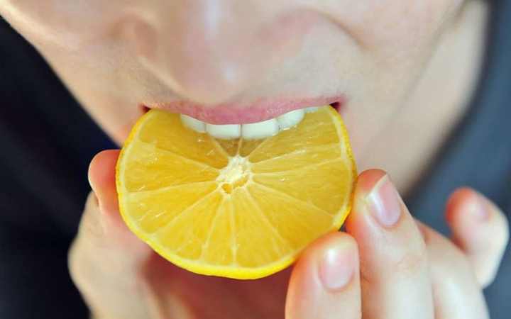 Lemon merupakan salah satu jenis buah dengan cita rasa asam yang menyegarkan.