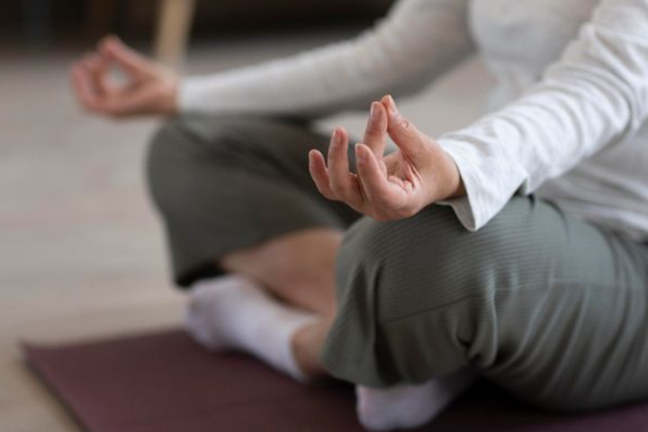 Banyak warga Trenggalek mengira meditasi sulit dilakukan, padahal cukup meluangkan waktu 10 menit bisa meningkatkan fokus dan mood seharian.