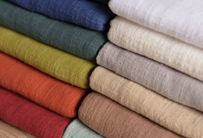 Kenali beberapa kain yang nyaman untuk baju seperti katun, linen, rayon, hingga sutra. Simak kelebihan setiap bahan agar tetap stylish dan nyaman di cuaca tropis. Pinterest