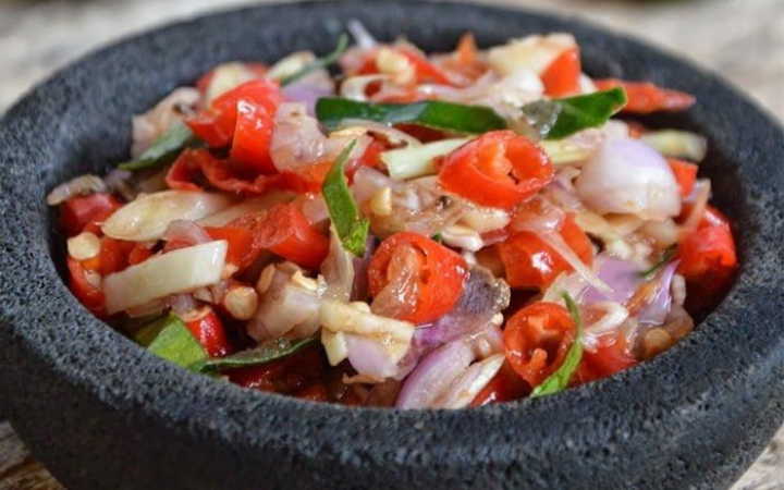 Bahan bahan yang dibutuhkan untuk membuat sambel matah. (Pinterest)