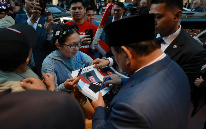 Diana, seorang warna negara Indonesia (WNI) yang tinggal di New York, Amerika Serikat (AS), mendapatkan pengalaman berkesan dan emosional karena bertemu dengan Presiden RI Prabowo Subianto.