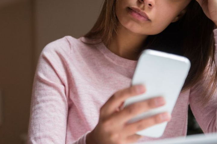 Istilah Marriage is Scary jadi cerminan rasa takut Gen Z menghadapi pernikahan.