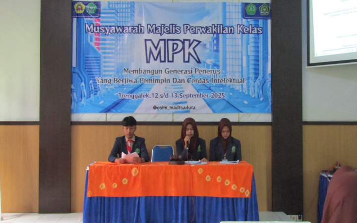 Dalam rangka persiapan regenerasi pengurus baru, Organisasi Siswa Intra Madrasah (OSIM) MTsN 2 Trenggalek melaksanakan beberapa rangkaian kegiatan.