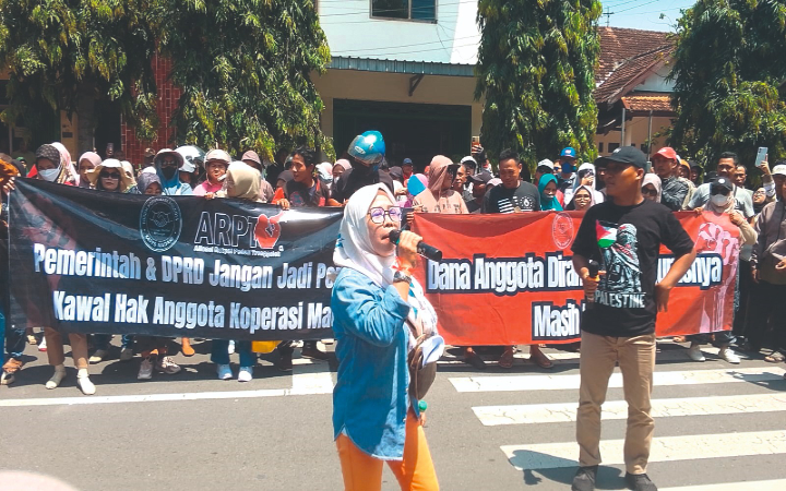 Anggota KSPPS Madani yang kembali mengadu ke DPRD Trenggalek pada Rabu (24/9/2025) lalu.