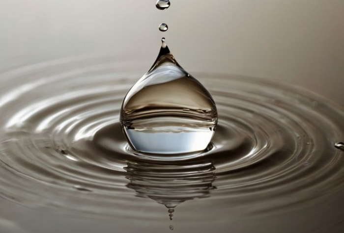 Merendam mata dengan air bersih memiliki banyak manfaat, mulai dari mengurangi kelelahan hingga menjaga kelembapan mata. Simak penjelasan lengkapnya di sini.