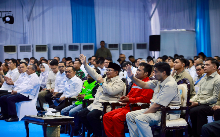 Prabowo dalam acara Akad Massal 26.000 Kredit Pemilikan Rumah (KPR) FLPP dan Serah Terima Kunci di Pesona Kahuripan 10, Cileungsi, Kabupaten Bogor, Senin (29/9/2025).