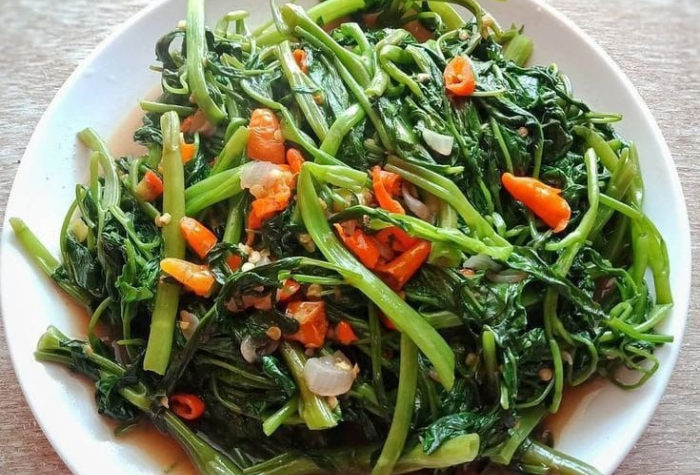 Temukan resep cah kangkung khas Trenggalek yang lezat, sehat, dan mudah dibuat.