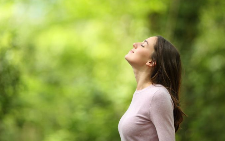 Me time untuk menjaga kesehatan mental setiap hari.